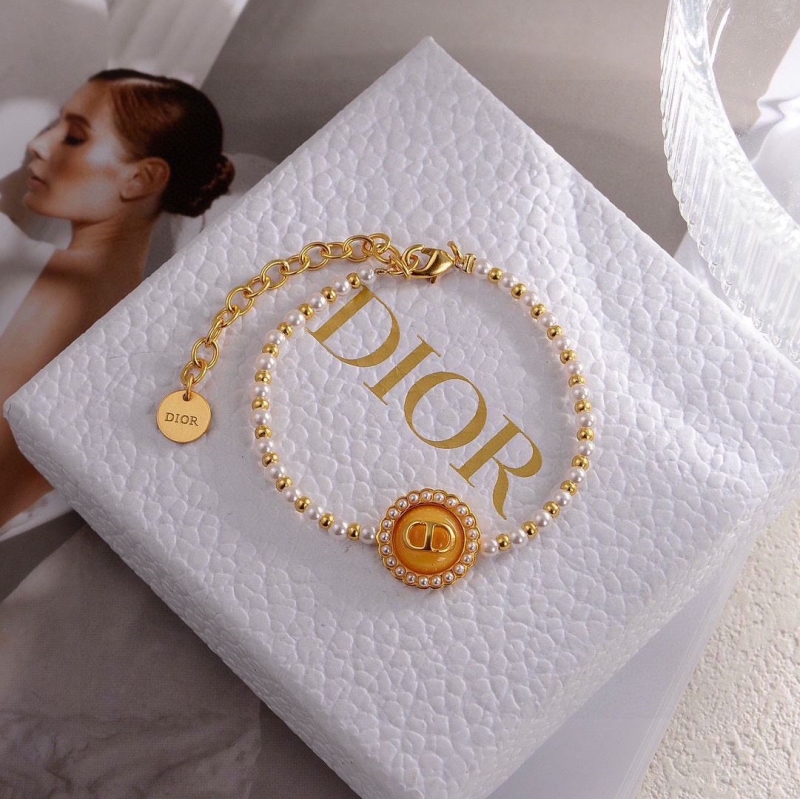 chr1st1an D10r necklaces